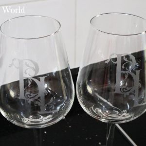 Copas de vino iniciales novios personalizadas